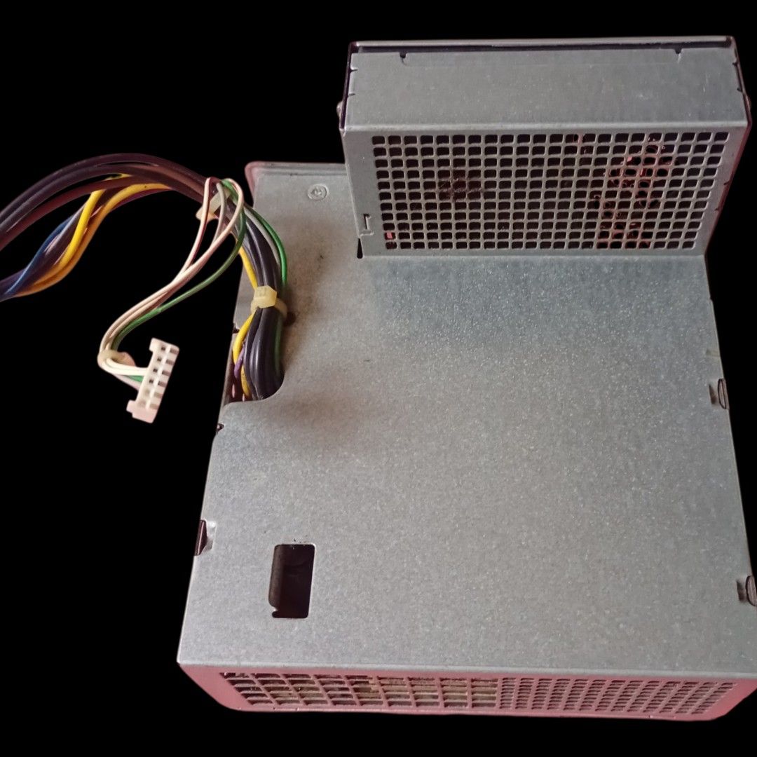Defective HP D-10 240 PSU (Category: Desktops) located in Taguig. Submitted by eyahs-store (Listing ID 1453132864, Image 3). Description: ₱70 Defective HP D-10 240 PSU Pm me if interested.