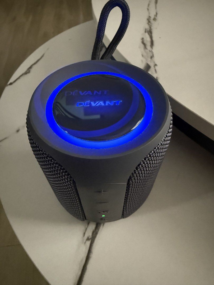 Devant Bluetooth Speaker - SWS 01 (Category: Soundbars, Speakers & Amplifiers) located in Makati City. Submitted by ceehrst (Listing ID 1453109678, Image 1). Description: .