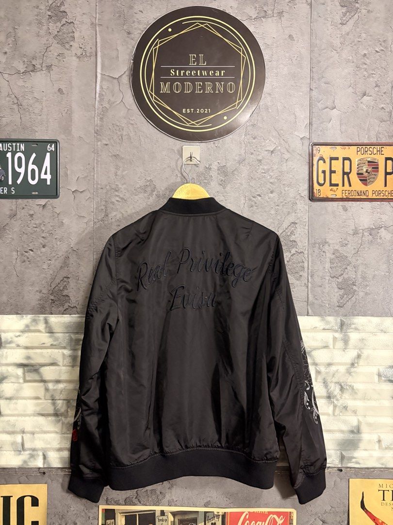 D&G Jacket (Category: Coats, Jackets and Outerwear) located in Imus. Submitted by noblefish.b1bfd2 (Listing ID 1453065726, Image 2). Description: D&G Bomber Large fit.