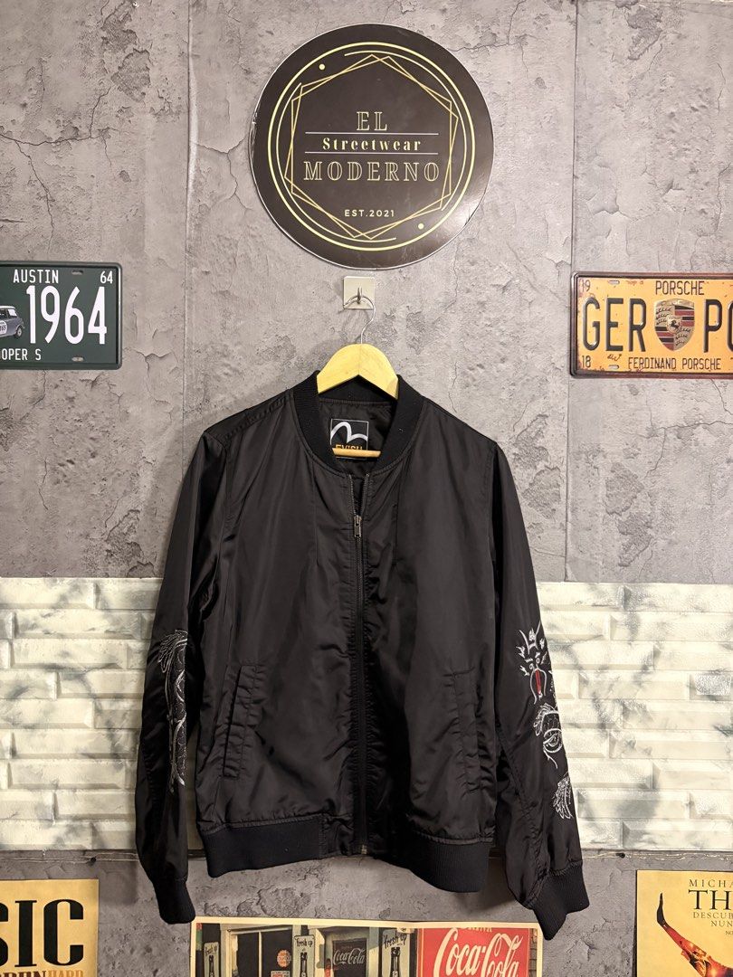 D&G Jacket (Category: Coats, Jackets and Outerwear) located in Imus. Submitted by noblefish.b1bfd2 (Listing ID 1453065726, Image 1). Description: D&G Bomber Large fit.