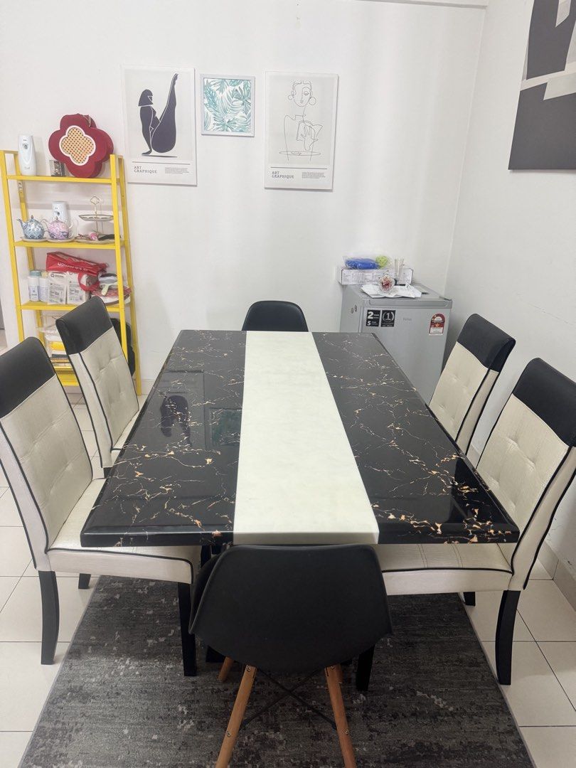 Dining table (Category: Tables & Sets) located in Subang Jaya. Submitted by miraememen (Listing ID 1453096072, Image 2). Description: Marble 4-Seater Dining Table for Sale 🤍 ✨ Includes 2 FREE black dining chairs 💰 RM500 (Negotiable) 📍 Pickup: Bandar Sunway 🚗 Please arrange your own transportation for pickup. ‼️ Serious buyers only. PM me if you’re interested. 😊.