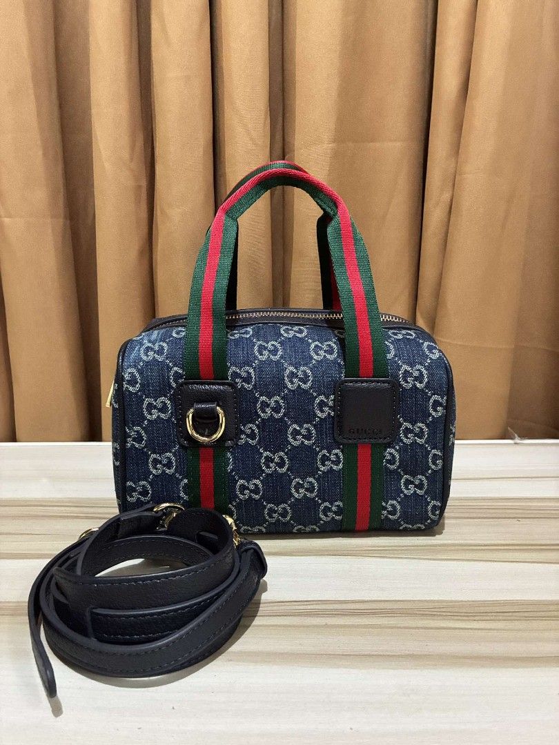 Doctors bag 2 way (Category: Luxury Bags & Wallets) located in Las Pinas. Submitted by ajen7 (Listing ID 1453107171, Image 1). Description: coded.