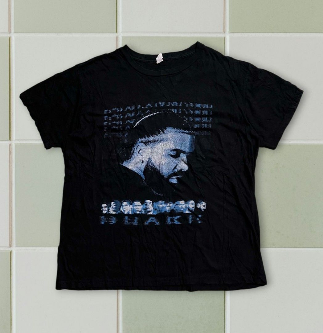 Drake (Category: Tshirts & Polo Shirts ) located in Tayabas. Submitted by sickfinds (Listing ID 1453065405, Image 1). Description: Drake and 21 Savage (All blur Tour) Size: Large (21.5x27) Color Rate: 9/10 Issue: Cracprints Needwash.