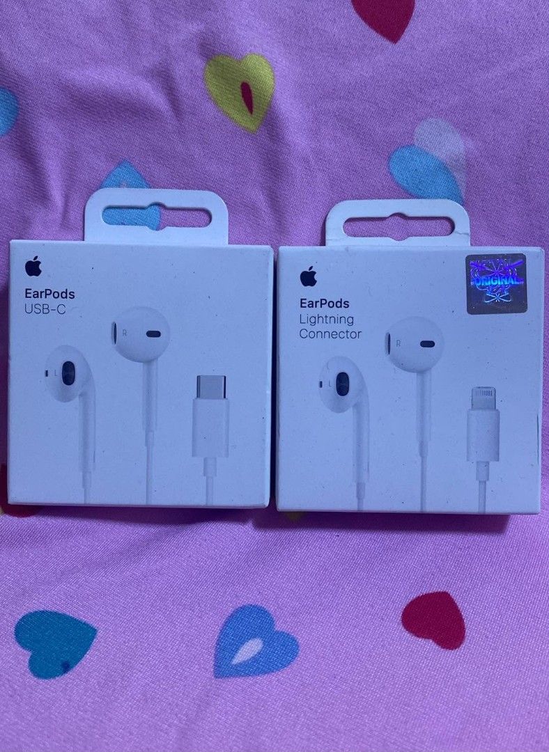 Earpods lightning connector|USB-C (Category: Headphones & Headsets) located in Manila. Submitted by milasgadgetph (Listing ID 1453230589, Image 1). Description: .
