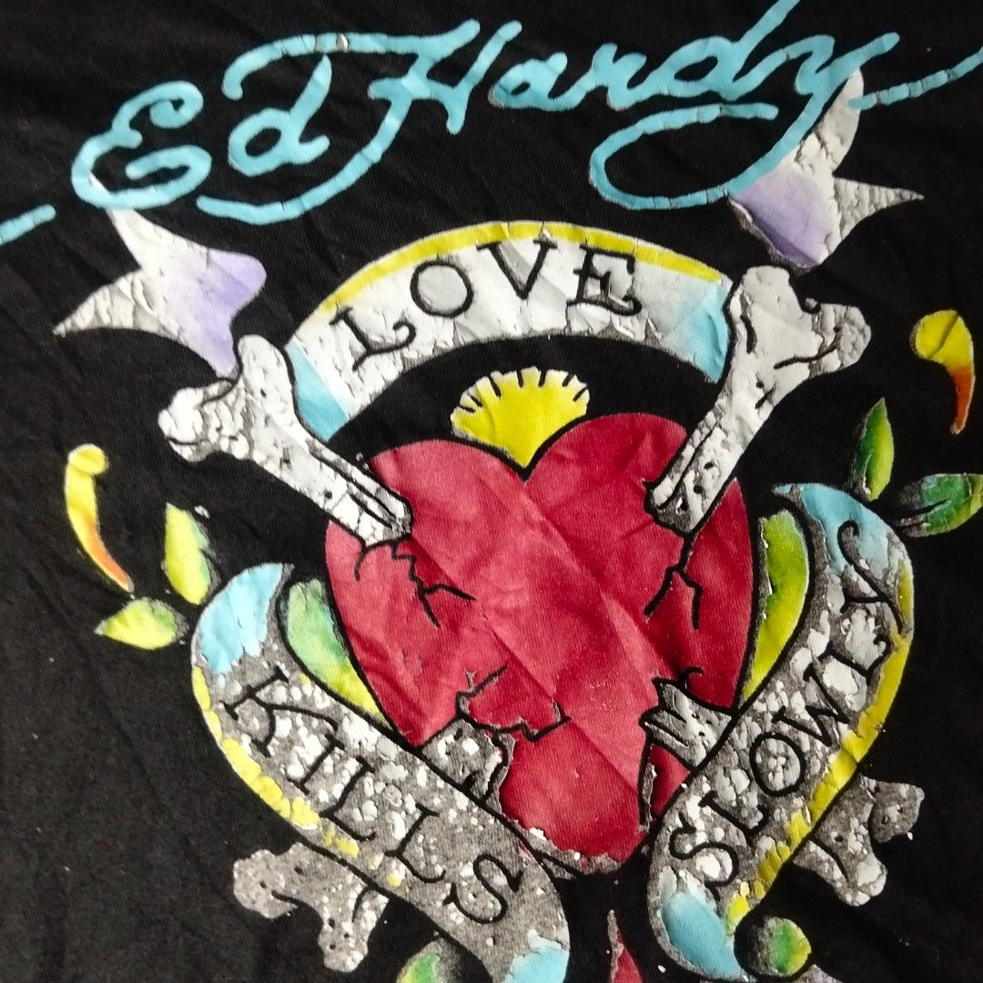 Ed Hardy Crop T-shirt (Category: Shirts) located in Villasis. Submitted by maibean_ (Listing ID 1453140017, Image 3). Description: Ed Hardy Crop T-shirt size: xl on tag but fits xs-s issue: crack prints.