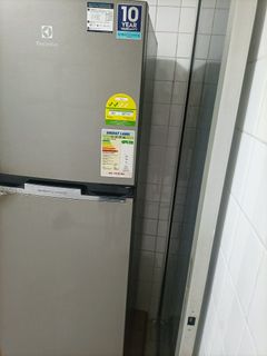 (Category: ) located in . Submitted by tampines_ek (Listing ID 1453196689, Image 1). Description: .