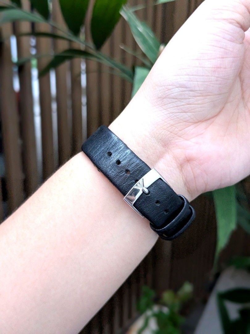 Emporio Armani Exchange AR 211 Rectangular Tank Style Leather Watch (Category: Luxury Watches) located in Quezon City. Submitted by nnncorner (Listing ID 1453183029, Image 3). Description: Emporio Armani Exchange Rectangular Tank Style Leather Watch 100% Original Unisex 50 ATM WATER RESISTANT 100% Genuine Leather Strap All parts are original 8.9/10 overall condition 1 inch glass face size fits 15-20 cm wrist only (adjustable) no issues, just not 