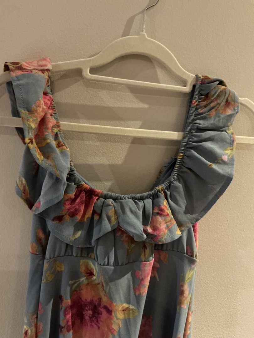 Floral blue dress (Category: Evening dresses & gowns) located in Manila. Submitted by valknosis (Listing ID 1453099178, Image 3). Description: Prices are negotiable 💕 GCASH PAYMENT ❄️ SF covered by buyer ❄️.