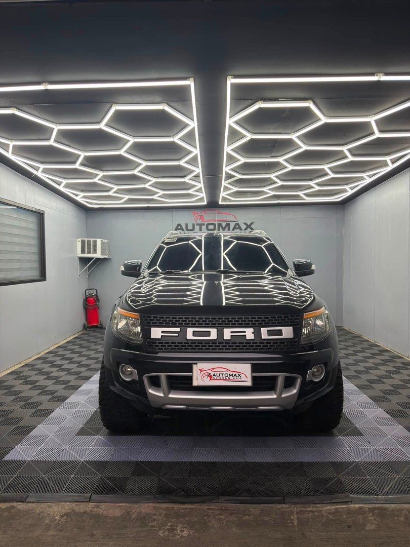 Ford Ranger DBL 3.2L 4x4 Auto (Category: Used Cars) located in Quezon City. Submitted by automax1120 (Listing ID 1431262570, Image 2). Description: 2014 FORD RANGER DBL 3.2L AT 4x4 💰 ₱628,000 (Negotiable upon actual viewing) Vehicle Details: • Automatic Transmission • Diesel Engine | 3.2L • 4x4 | 1st Owner • Full Casa Maintain | Very Good Condition • All Original | Ending Plate #8 Available Payment Options: • Cash • Trade-In • Bank Financing (✅ 