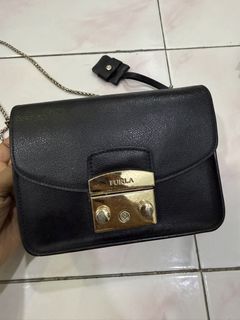 (Category: ) located in . Submitted by lolaaa94 (Listing ID 1453114001, Image 1). Description: .