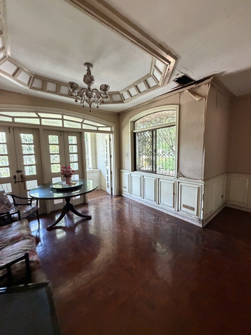 Greenmeadows House & Lot (Category: House & Lot) located in Taguig. Submitted by brokerhanstaneo_09178038728 (Listing ID 1453167271, Image 2). Description: Greenmeadows House and Lot Facing South ✅Prime Inner Lot ✅2-Storey House ✅Clean Title and Updated Taxes & Dues ▪️Lot Area: 924 SQM ▪️Floor Area: ~900 SQM (more or less) ▪️4 Bedrooms with Own Toilet & Bathrooms at the Second Floor ▪️With Den at the Ground Floor (can be converted to another Bedr
