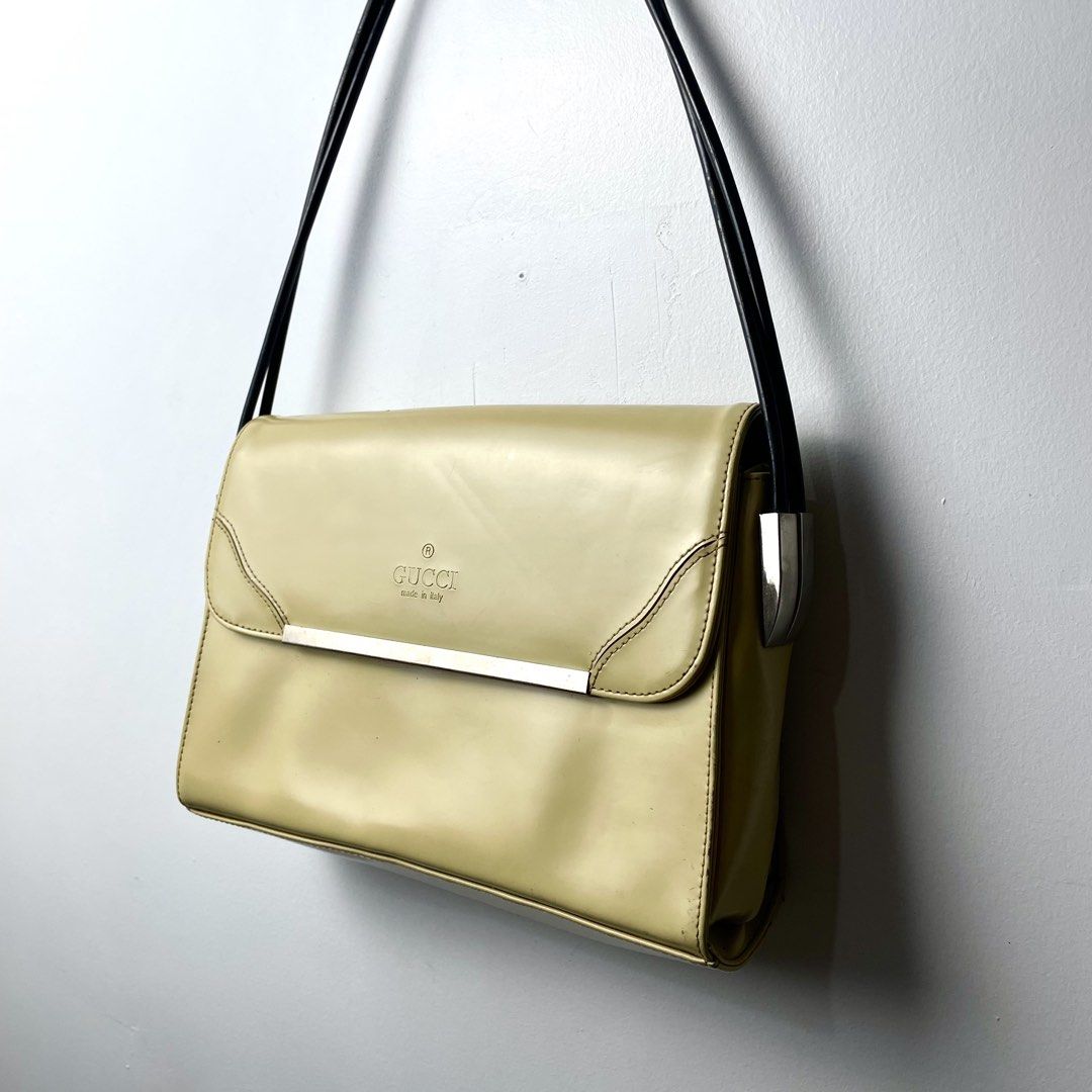 Gucci Shoulder Bag Cream Patent Leather (Category: Luxury Bags & Wallets) located in Baguio. Submitted by metro_studio (Listing ID 1453088052, Image 3). Description: In Great Condition .