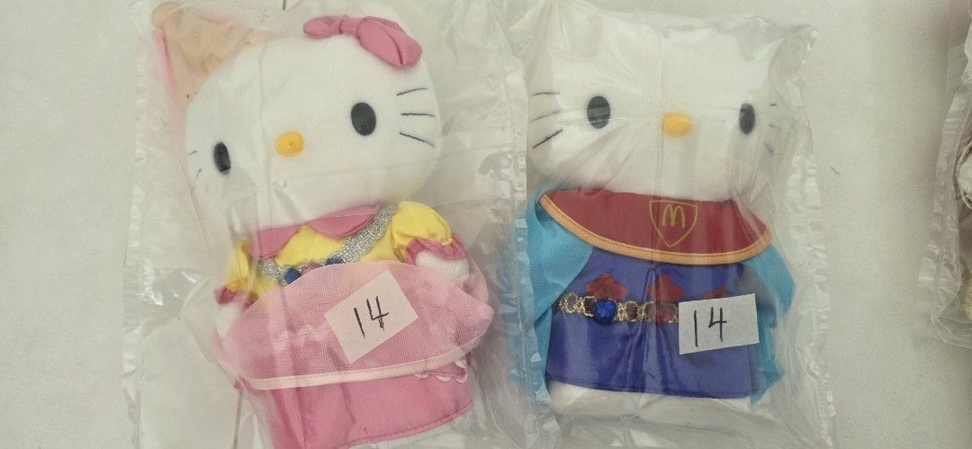 Hello Kitty (Category: Character Goods) located in Singapore. Submitted by thecompany (Listing ID 1453067656, Image 1). Description: Hello Kitty from Macdonalds.