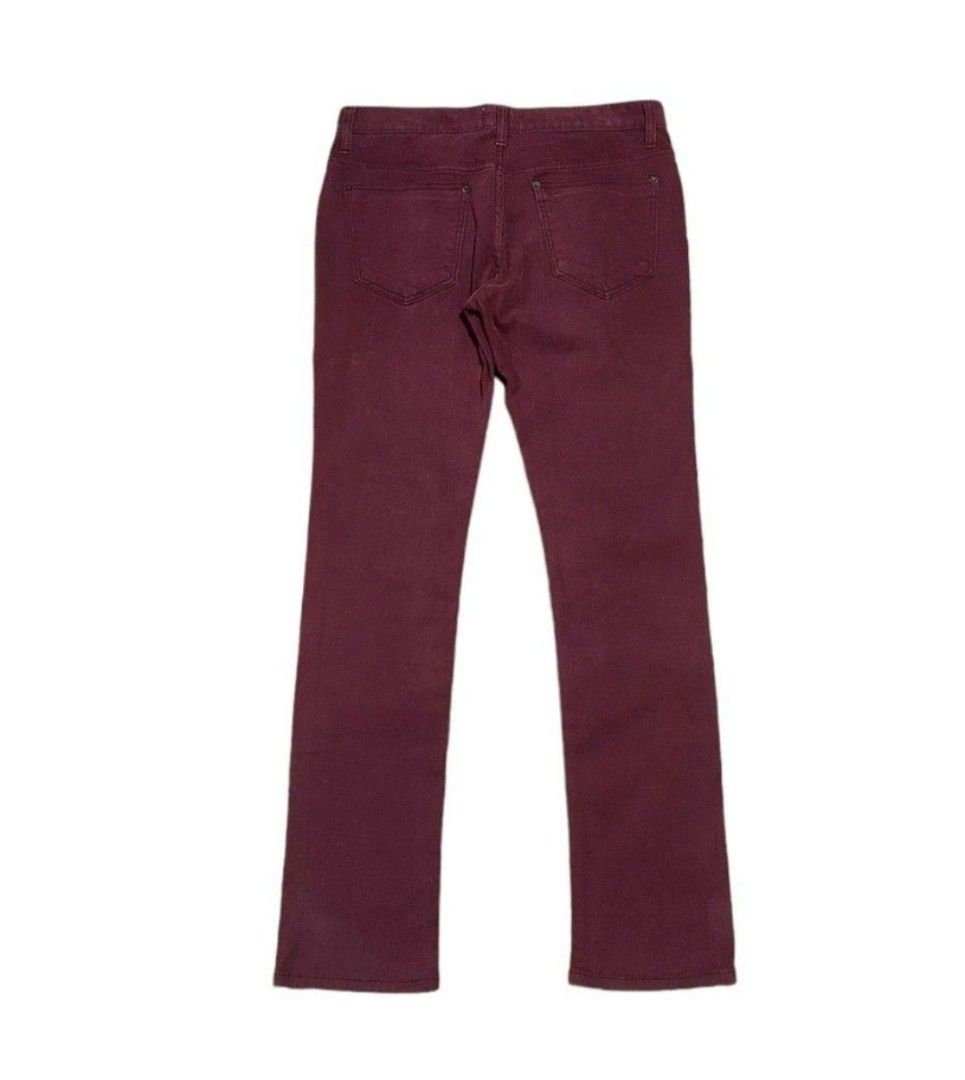 Helmut Lang Jeans (Category: Jeans) located in Dasmarinas. Submitted by oneofakind_98 (Listing ID 1453221585, Image 2). Description: Vintage HELMUT LANG * Good condition *Stretchable jeans Measurement when laid flat 15 inches waistline 38.5 inches length 39 inches outseam 30.5 inches inseam 9.5 inches thigh 6.5 inches leg opening 7 inches frontrise 500 + sf via JNT/LALAMOVE.