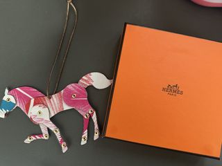 （分類：）位於 。 由 chelsea.lottee88 提交（商品編號 1453150897，圖片 1）。簡介： 。