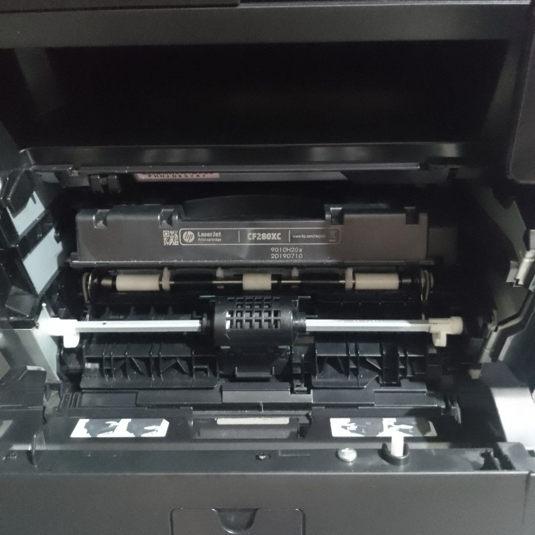 HP LaserJet Pro 400 MFP M425dn Printer (Category: Printers, Scanners & Copiers) located in Pateros City. Submitted by valezajoakkergor004 (Listing ID 1453183262, Image 3). Description: - HP LaserJet Pro 400 MFP M425dn - Multifunction: Printer, Copier, Scanner, Fax - Easy-to-use screen with options for USB, Fax, Copy, Scan, and Apps - Top document feeder for scanning/copying.