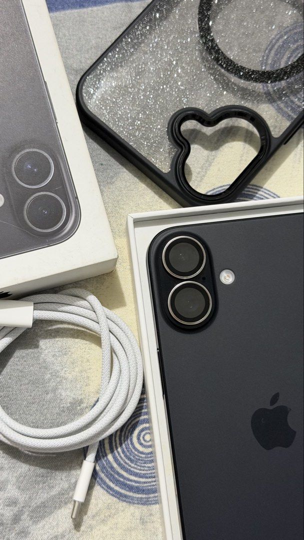 IPHONE 16 PLUS (Category: iPhone 16 Series) located in Santa Rosa. Submitted by joycemilla_quin (Listing ID 1453209253, Image 1). Description: 📱IPHONE 16 PLUS 💰♻️ For Sale or Swap Details📝 ▪️128GB 97BH ▪️Activated last September 2025 ▪️GLOBE / TM LOCKED ▪️NO ISSUES ▪️Super Smooth Inclusion📝 ✔️Box same IMEI ✔️Case ✔️Unit ✔️Original Chord 37,500💰 38,500 ♻️ 📍Santa Rosa Laguna.