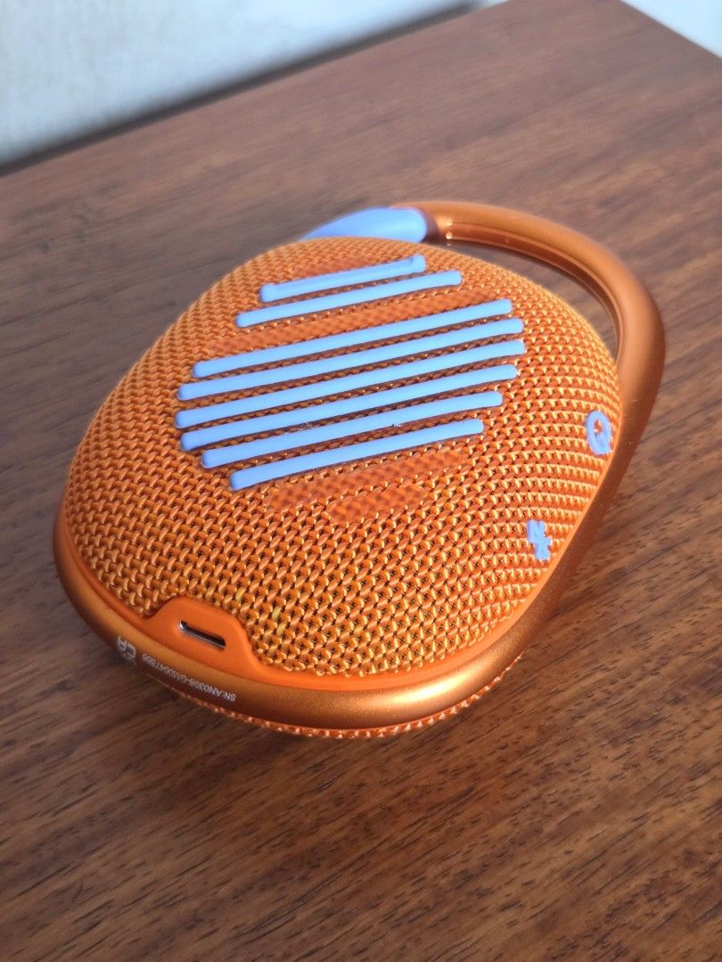 JBL Clip 4 (Category: Portable Audio Accessories) located in Pasig City. Submitted by ge_borro (Listing ID 1453062222, Image 3). Description: New Old Stock in Box Genuine JBL bought from SM Store In working condition, only issue rubber decorations are peeling off.