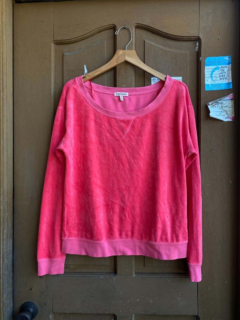 Juicy Couture pink velour sweatshirt (Category: Longsleeves) located in Cabuyao City. Submitted by PHdowner30 (Listing ID 1453053763, Image 1). Description: FOR SALE ONLY Juicy Couture pink velour sweatshirt Size: M ( 20x24 ) Excellent condition Authentic P400 + SF negotiable Pm.
