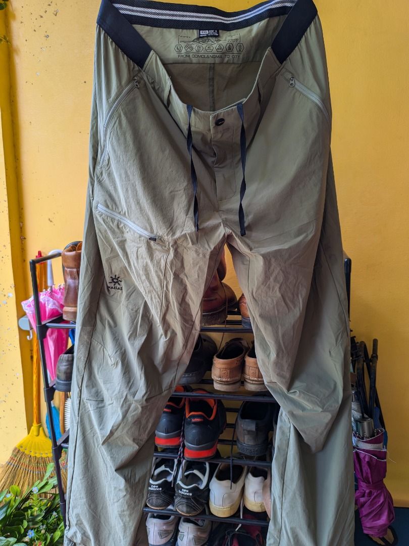 KAILAS Men's Hiking Pants (Category: Trousers) located in Mambajao. Submitted by growex (Listing ID 1453077022, Image 1). Description: - Brand: KAILAS - Size: Men's 3XL - Color: Olive Green - Model: "From Oomolongma to City" - Features: Drawstring waist, zippered pockets - Ideal for: Hiking, outdoor activities, climbing - Material: Check label for details dimensions 37-38 x 43.