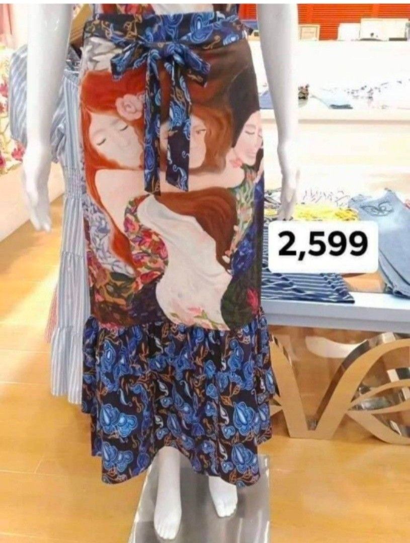 Kamiseta lmk skirt (Category: Skirts) located in Cainta. Submitted by buena_shoppe (Listing ID 1453185225, Image 1). Description: brand new with tag medium, 30 in. love marie collection plus shipping fee last price posted.