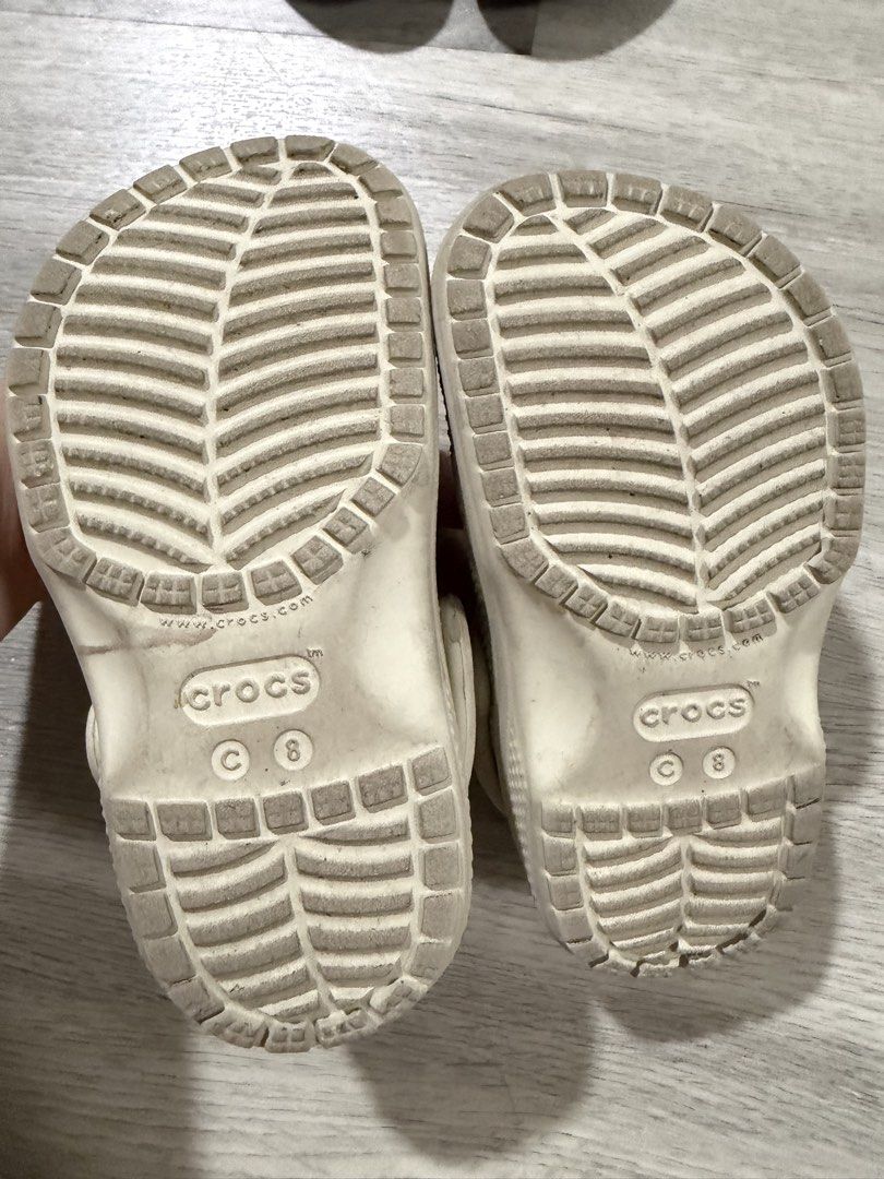Kids crocs (Category: Babies & Kids Fashion) located in Singapore. Submitted by springggg (Listing ID 1453224708, Image 2). Description: Crocs authentic Size c8 Not for fussy.