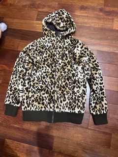 (Category: ) located in . Submitted by peacethrifts (Listing ID 1453214814, Image 1). Description: .