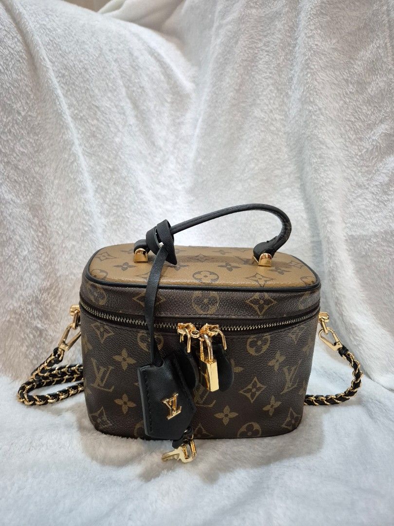 Louis Vuitton Monogram Vanity PM Bag (Category: Luxury Bags & Wallets) located in Cebu City. Submitted by chocowaffol (Listing ID 1453203467, Image 1). Description: complete accessories .