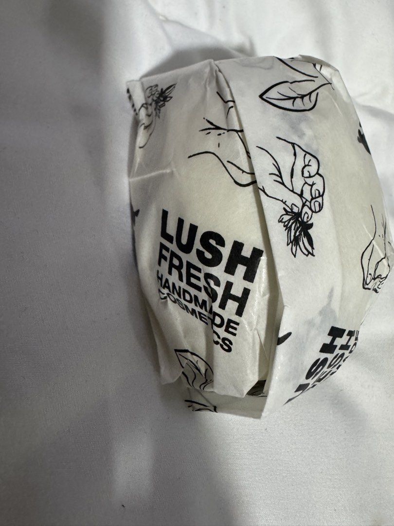 LUSH SCRUBEE (Category: Bath) located in Quezon City. Submitted by prelovedsaleitems (Listing ID 1453097753, Image 3). Description: .