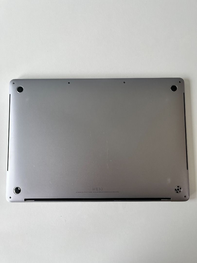 Macbook Pro 15” 2019 with 16GB RAM / 256 SSD / Intel Core i7 (Category: Laptops & Notebooks) located in Quezon City. Submitted by robbin123 (Listing ID 1453136243, Image 3). Description: - Camera not working - Battery replaced - Small scratches on the back - Peeled off rubber feet pad Includes the original Apple USB-C charging brick Can send more photos and videos RFS: upgrading Meetup: SM North EDSA, Trinoma/Vertis North Delivery: Shouldered by 