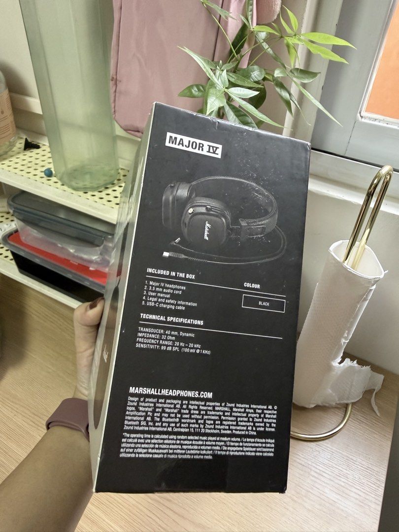 Marshall wireless headphone (Category: Headphones & Headsets) located in Valenzuela. Submitted by JelayVibora (Listing ID 1453075742, Image 2). Description: .