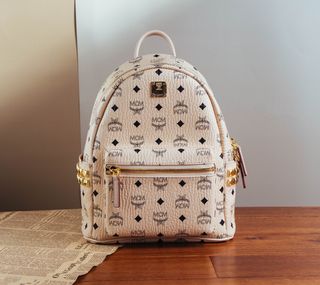 (Category: ) located in . Submitted by lovecollector. (Listing ID 1453193491, Image 1). Description: .