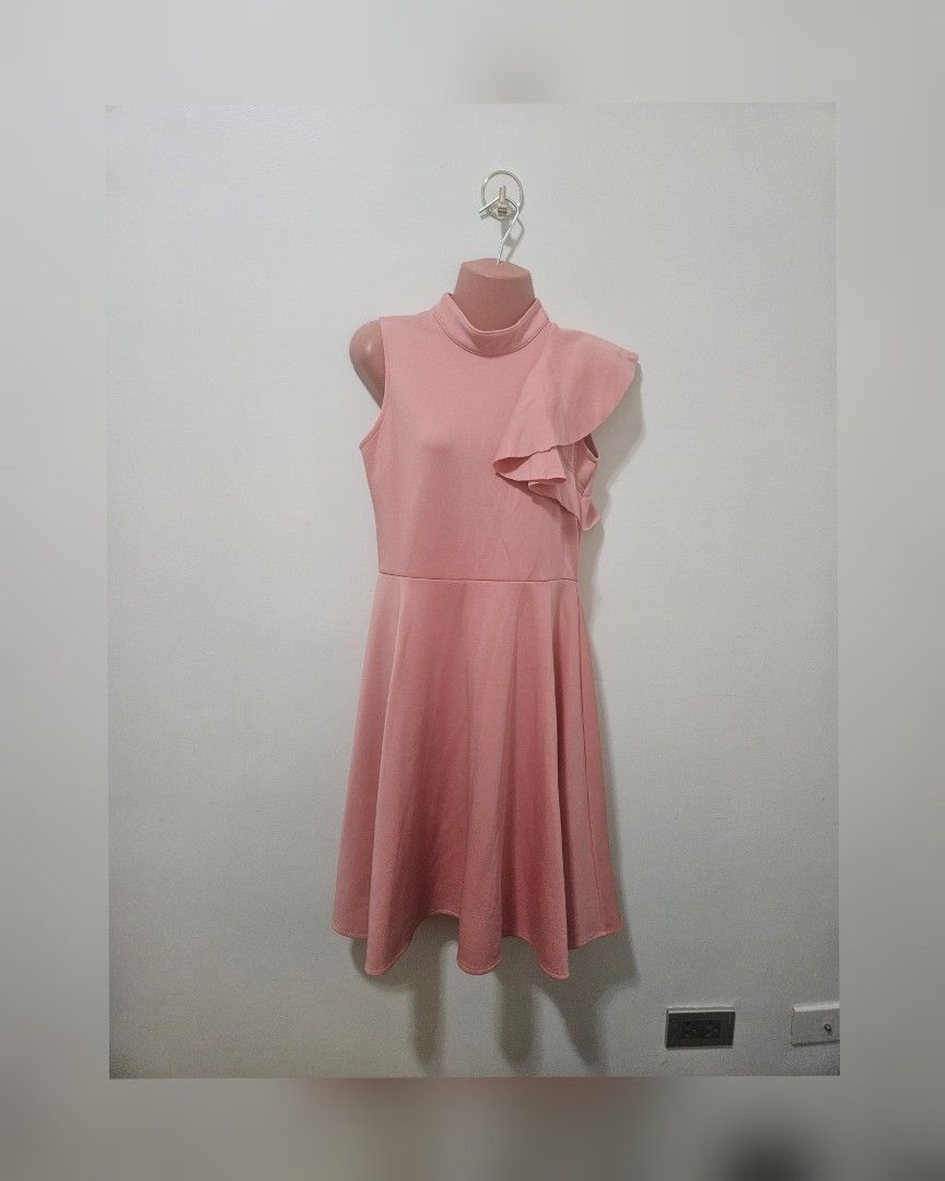 Meg Pink Dress (Category: Dresses) located in Makati City. Submitted by hellok08 (Listing ID 1453129337, Image 1). Description: Meg Dress Small In excellent used condition Really pretty in actual Approximate measurements, in inches: Armpit to armpit - 17 Waist - 13.5 Length - 37 MOP: BPI/GCash/Unionbank Pick up in Makati via Grab or Lalamove c/o buyer.