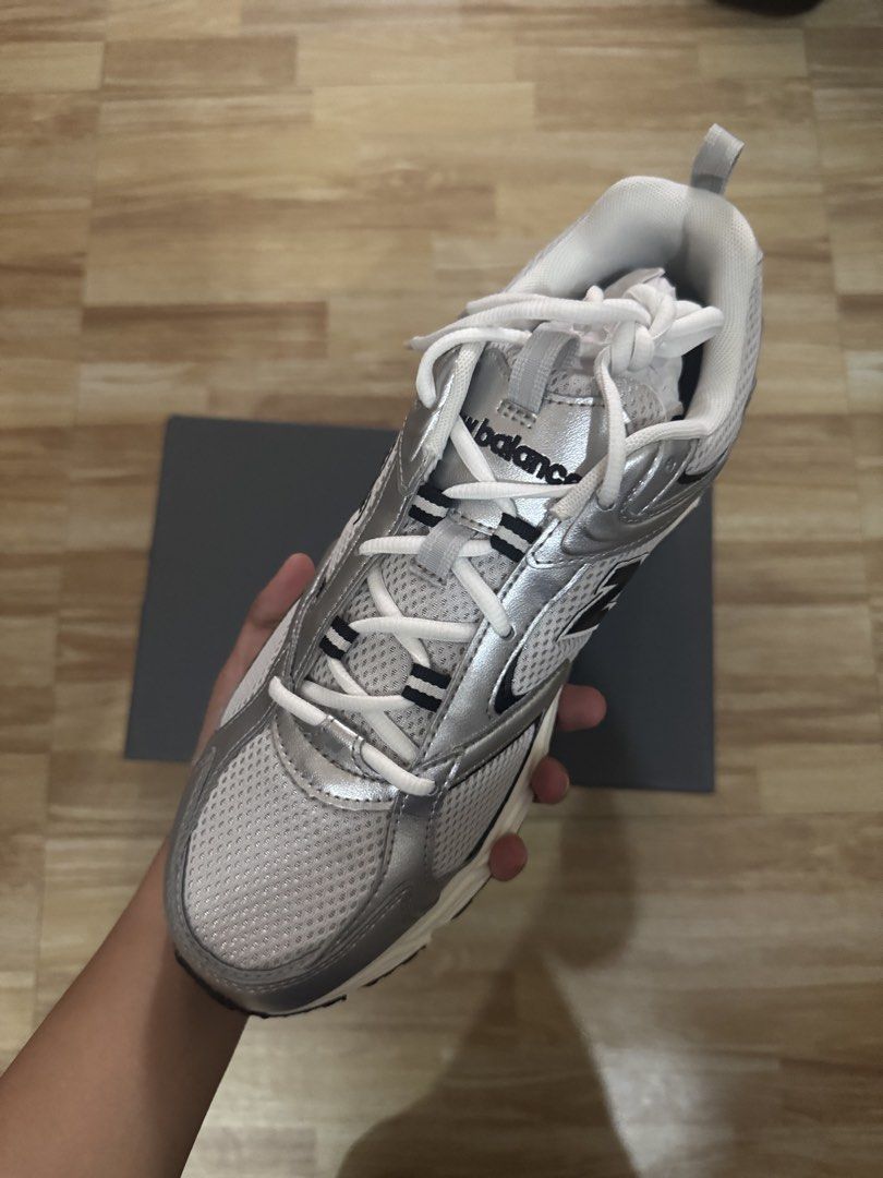 New balance 408 (Authentic) (Category: Sneakers) located in Manila. Submitted by celine3103 (Listing ID 1453110088, Image 3). Description: Unisex • Brand new • Never worn Bought from the New Balance Flagship Store on Orange app Mall for more than ₱4,500. Size: • US Men’s 8.5 • US Women’s 10 RFS: Wrong size for me. Please take the time to check the photos carefully. What you see is what you get. Feel free to send me a message if you’re interested.