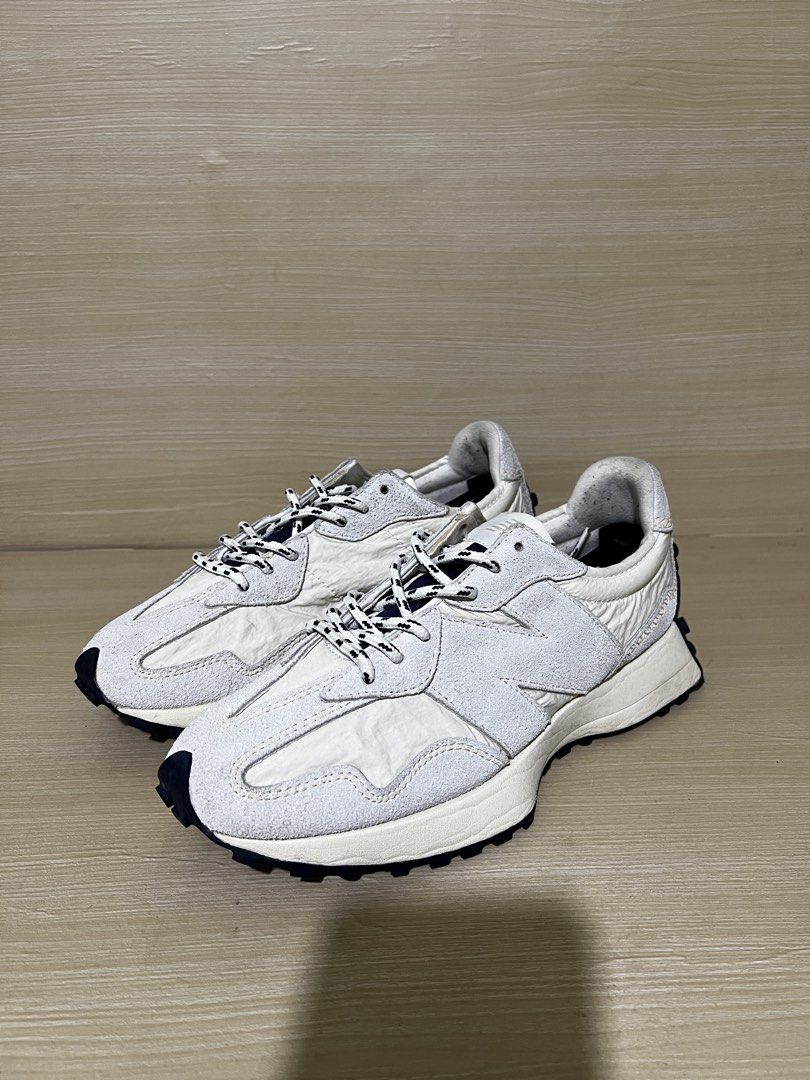 New Balance 327 cream/blue (Category: Sneakers) located in Baguio. Submitted by zyddd014 (Listing ID 1453165556, Image 2). Description: Nb 327 blue/cream 9.5US/27.5cm Excellent *Removed sz tag right shoe Legit @1200 Baguio .
