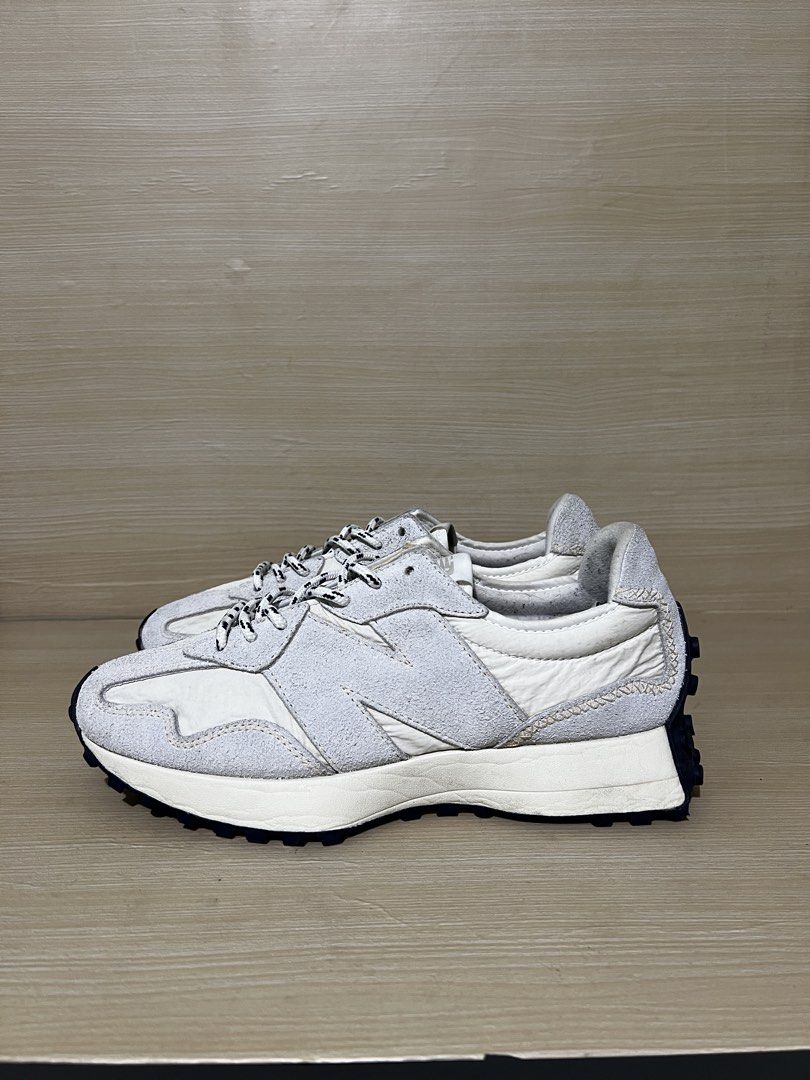 New Balance 327 cream/blue (Category: Sneakers) located in Baguio. Submitted by zyddd014 (Listing ID 1453165556, Image 1). Description: Nb 327 blue/cream 9.5US/27.5cm Excellent *Removed sz tag right shoe Legit @1200 Baguio .