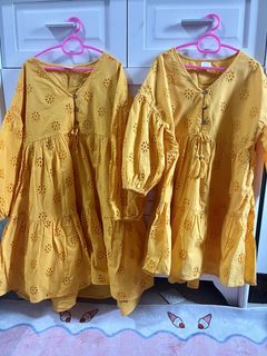 (Category: ) located in . Submitted by waniewardrobez (Listing ID 1453131064, Image 1). Description: .
