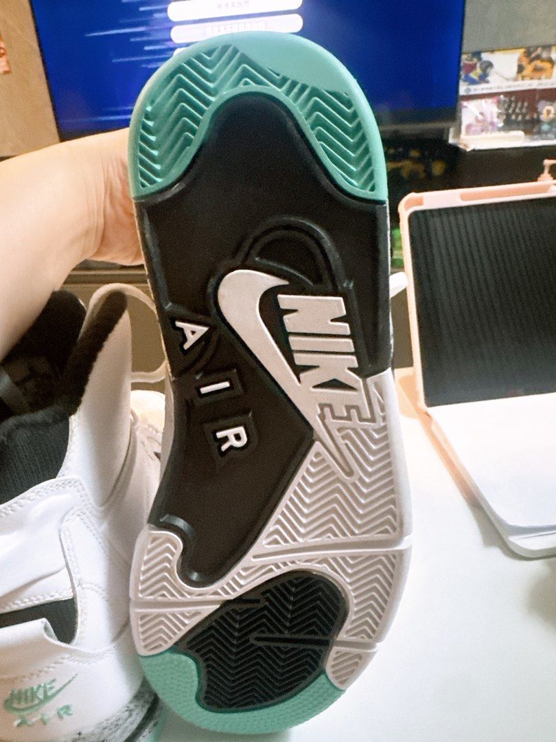 Nike air command force”Hyper Jade” （分類：波鞋）位於 Hong Kong。 由 fwyying 提交（商品編號 1453208672，圖片 4）。簡介： 100% new and real Size:41 之前搬屋掉左鞋盒，購自尖沙咀門市。