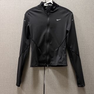 (Category: ) located in . Submitted by clothes_rack (Listing ID 1453188992, Image 1). Description: .