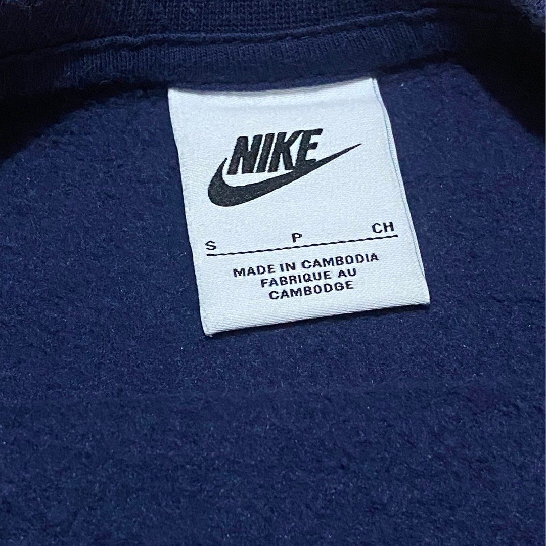 Nike Sportswear Sweatshirt Midnight Blue (Category: Coats, Jackets and Outerwear) located in Marikina City. Submitted by ike.closet (Listing ID 1453101409, Image 3). Description: •Size: Small •Bought in Japan •Cropped Sweatshirt MOP: GCash MOD: J&T, Flash, SDD, Lalamove.