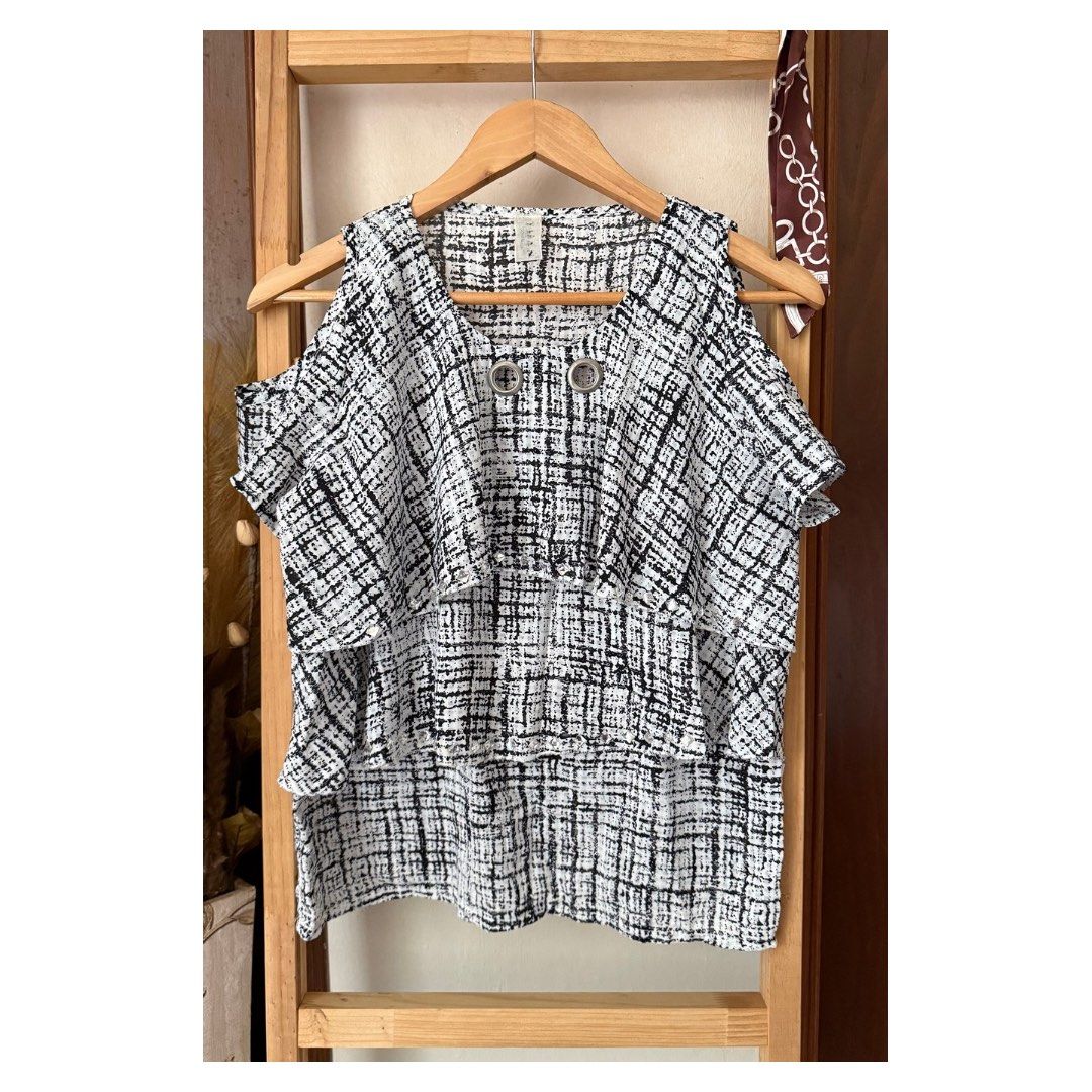 Off-shoulder Blouse (Category: Blouses) located in Subang Jaya. Submitted by _baeapparel (Listing ID 1453133713, Image 1). Description: 📌 FREE with any purchase, OR pay the postage fee only. • Material: Soft Polyester • Fit S-M ~ patung size S Off Shoulder Bahu est. 12 Pit: 19”| Bust: 38 Length: 23” * Ada manik-manik. 🙅🏻‍♀️ No fussy buyer. .