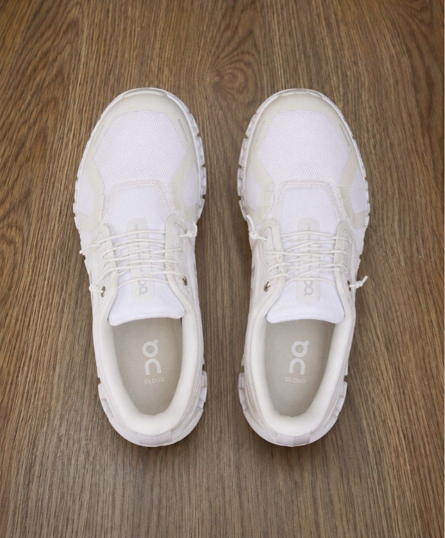 Original On Cloud 6 Sneakers US 6 (Category: Sneakers) located in Paranaque City. Submitted by justheog (Listing ID 1453106386, Image 2). Description: On Cloud 6 Sneakers 🤍 Size: US 6 (23 cm) 🤍 Color: White 🤍 Easy slip-on speed lacing system 🤍 Great for all-day wear 🤍 Bought in US for $160 + tax 🤍 Box included 🤍 Worn only once 🤍 RFS: Too snug/fit.