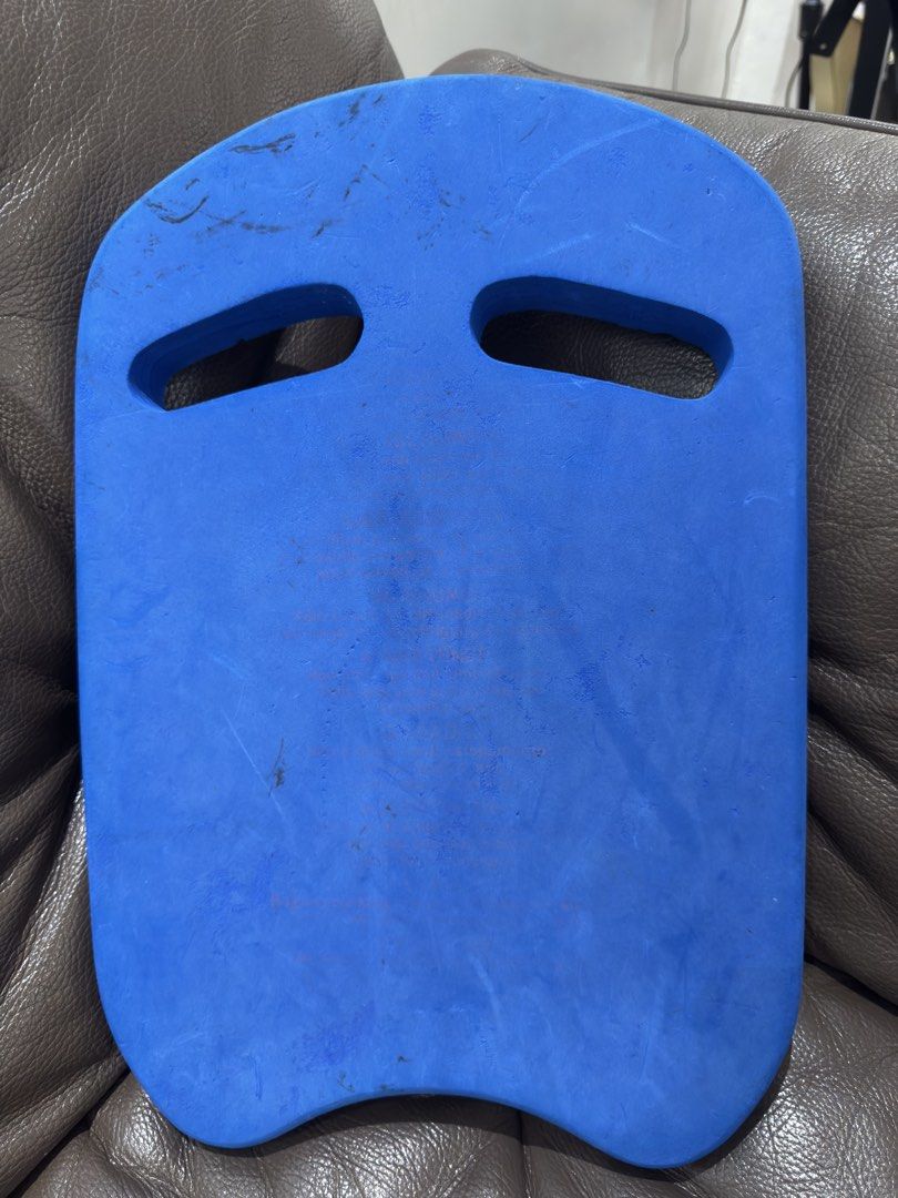 Original Speedo Kickboard | Blue Swim Training Board (Category: Other Sports Equipment and Supplies) located in Manila. Submitted by eleyven (Listing ID 1453139951, Image 2). Description: Original Speedo kickboard in blue. • Good used condition • High-density EVA foam • No cracks or broken edges • Normal signs of use and surface marks from regular swim training • Great for kick sets, improving leg strength, and swimming technique RFS: No longer u