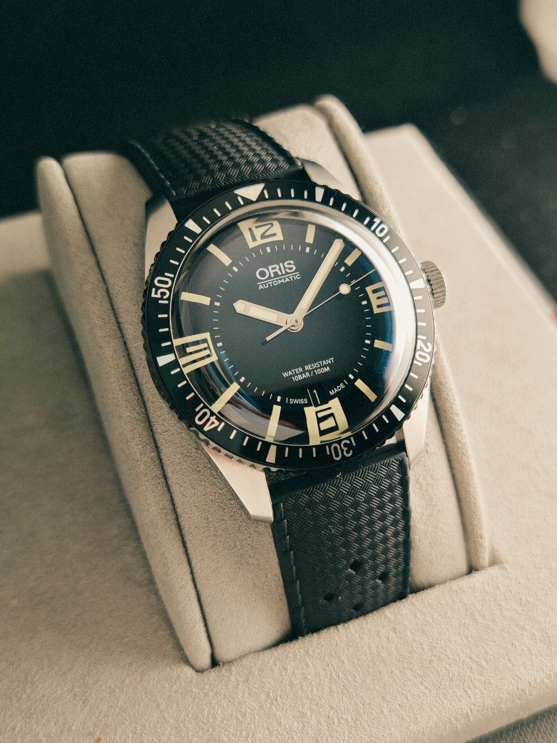 Oris Heritage Sixty Five 40mm (Category: Men's Watches) located in San Juan City. Submitted by MW_888 (Listing ID 1453137835, Image 3). Description: 2018 Oris Heritage Sixty Five 40mm Automatic Local AD (Rockwell) 9/10 condition Inclusions: watch, original rubber strap with original buckle, manual, Oris guarantee card and original box *photo reference on 6.5" wrist 65k.