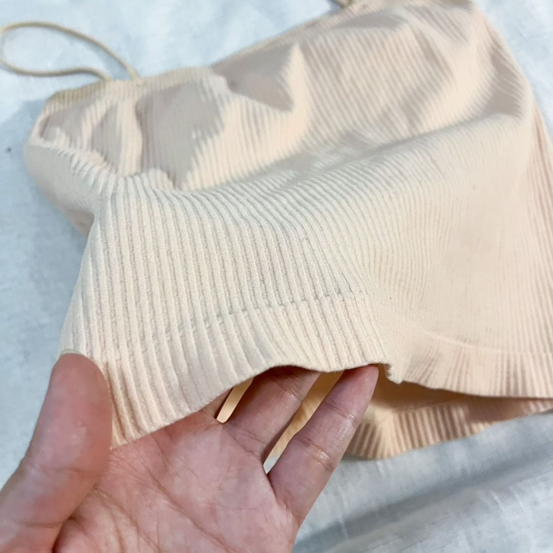 padded bra skintone strap ribbed top sleeveless stretch medium (Category: Sleeveless) located in Manila. Submitted by whiteforesttea178 (Listing ID 1453146838, Image 3). Description: stretchy fits medium.
