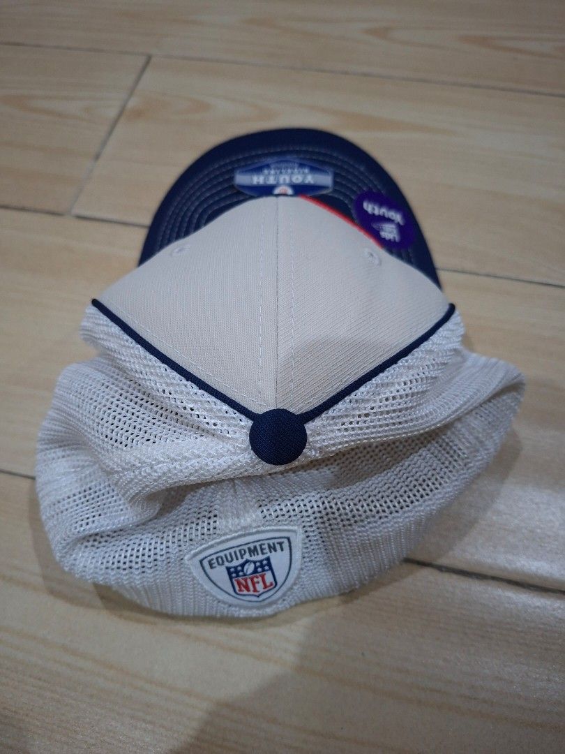 Patriots Reebok NFL Youth Sideline Cap (Category: Caps & Hats) located in Quezon City. Submitted by decluttersaleph (Listing ID 1453222518, Image 2). Description: - Youth cap for Patriots - Reebok NFL Sideline design - Breathable mesh back - Official NFL Equipment - Perfect for young fans!.