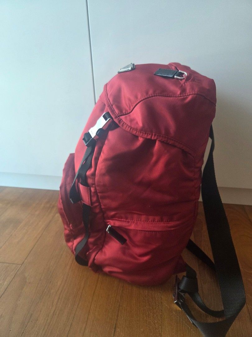 Prada backpack (Category: Bags & Wallets) located in Singapore. Submitted by royalgem_fa85ee (Listing ID 1453059464, Image 2). Description: hi. it is Prada backpack. like new. size is 23×38×12. if you are interested chat to me. thank you. .