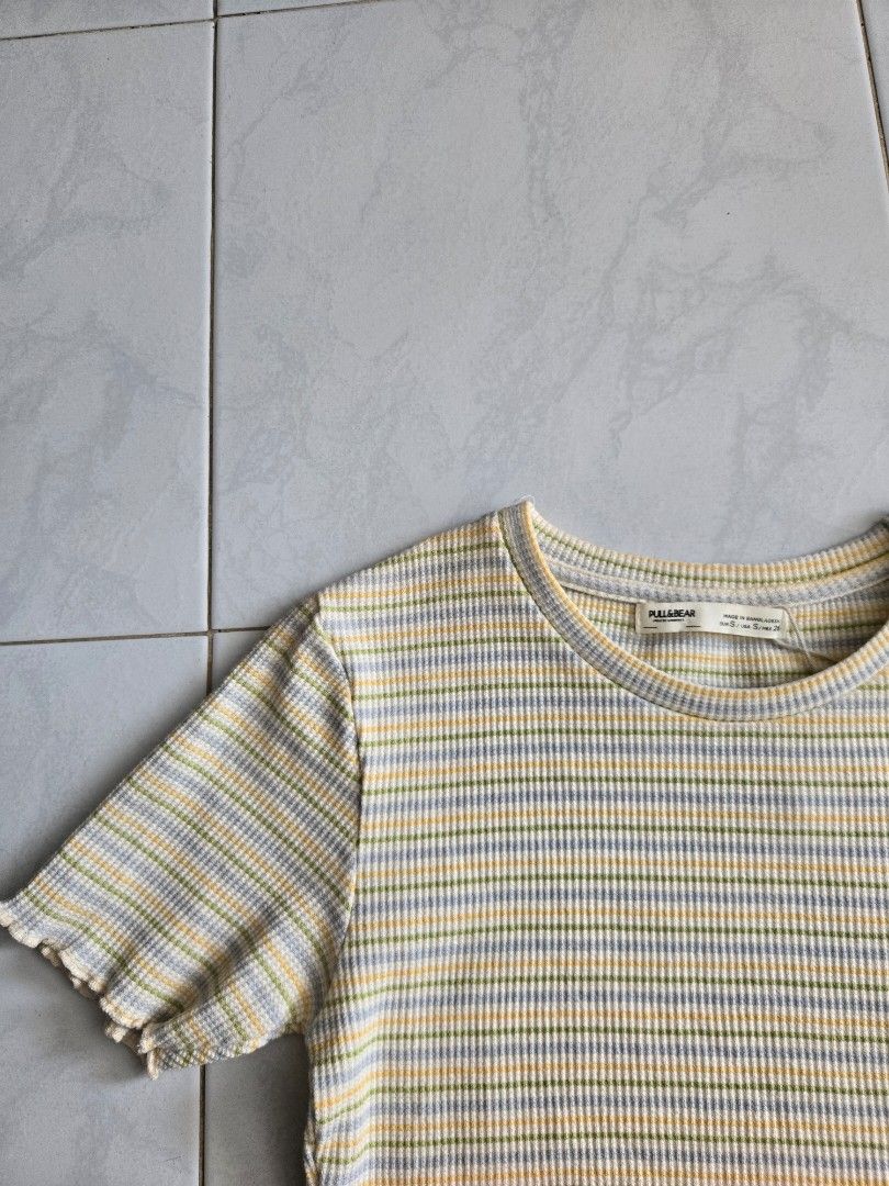 Pull & Bear BNWT (Category: Shirts) located in Singapore. Submitted by dressupwelll (Listing ID 1453084144, Image 3). Description: Pull & Bear BNWT Size S $25 Ptp 32 cm 10 inches across.