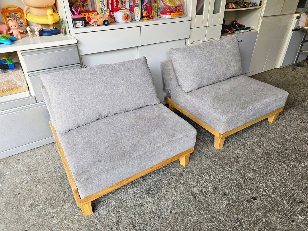 Reclined Sofa Bed ‼️ (Category: Sofas) located in Quezon City. Submitted by ledamadel (Listing ID 1453105073, Image 3). Description: Reclined Sofa Bed ‼️₱14,800‼️ ✔️L-69 H-14/24 W-26/39 Inches 📐 ✔️Solidwood Frame🪵 ✔️Scrarches As-is!! 👌 Location: 40 Aplaya St. Napocor Village Tandang Sora Quezon City. For inquiry please Pm us or Call. 09066885859 Please like our page thanks! 👇👇👇👇 KMA O’shop #japansurplus #kmaoshop #kahoydehapon.