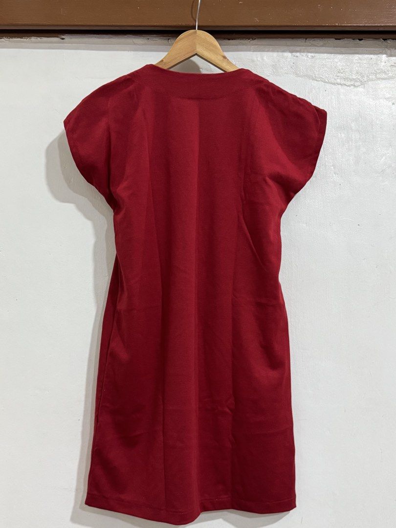 Red V-neck Dress with White Stripes (Category: Dresses) located in Manila. Submitted by acluttering (Listing ID 1453162808, Image 2). Description: - Red dress with white chevron stripes on the front - Brand: Half the Planet - Cap sleeves - Minor flaw: small snag/hole on fabric near bottom left (refer to last photo for details).